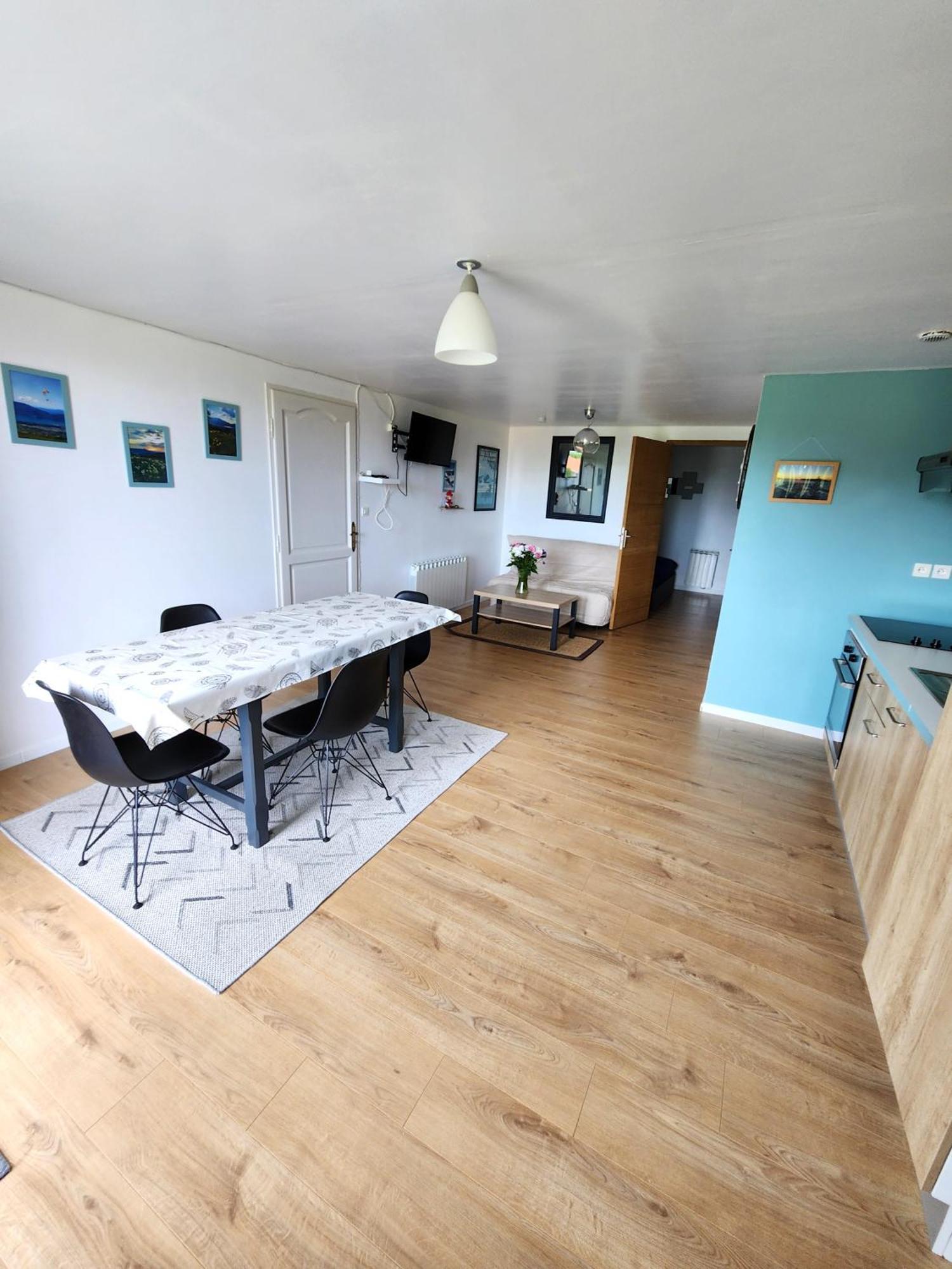Appartement Independant Dans Maison Au Calme Pugny-Chatenod Buitenkant foto